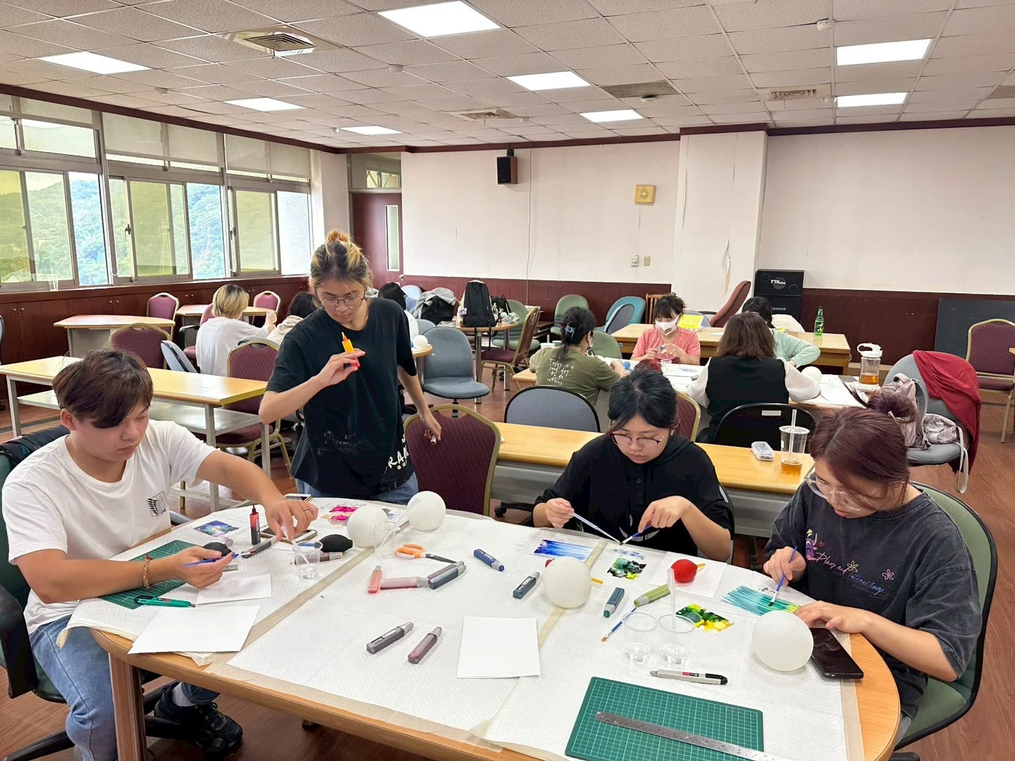 Line Album 2025522 黎明 酒精墨水—月亮🌕 251104 54