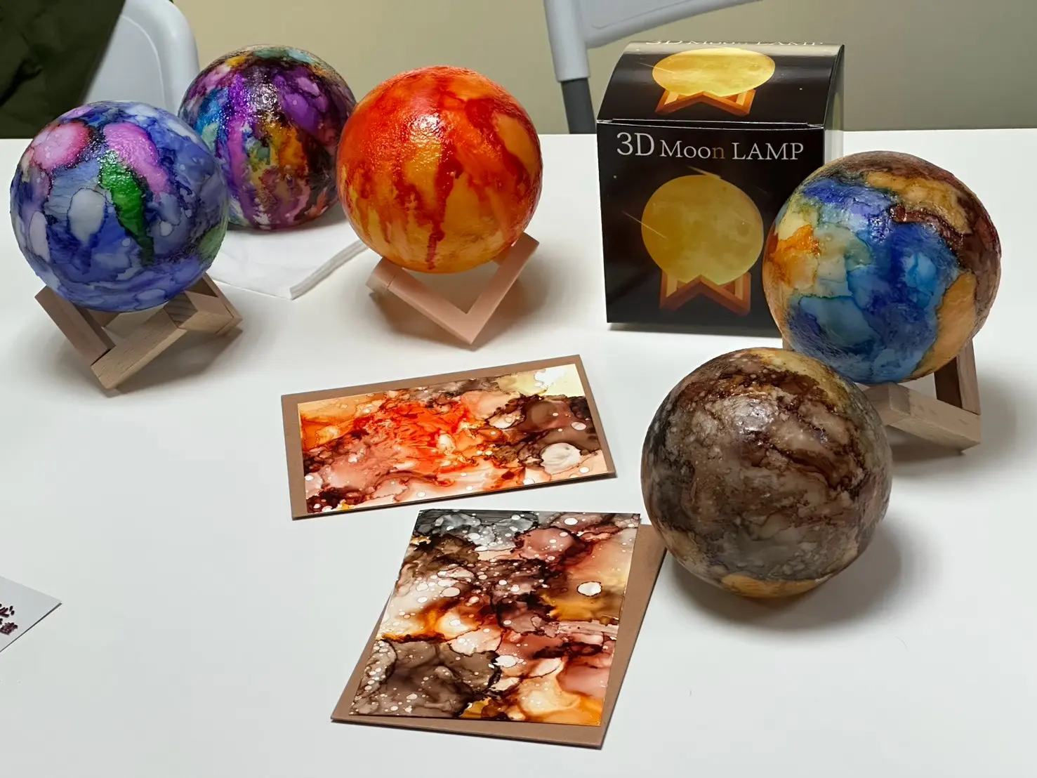 酒精墨水月球燈與 A5 暈染作品