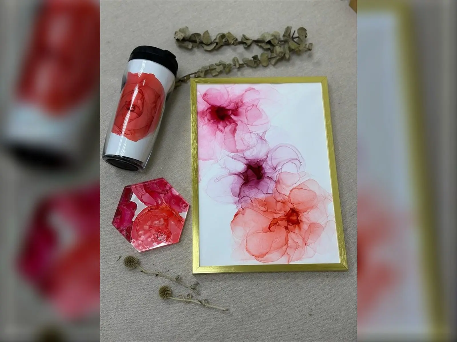酒精墨水畫作品:粉紅色花朵般的流動暈染